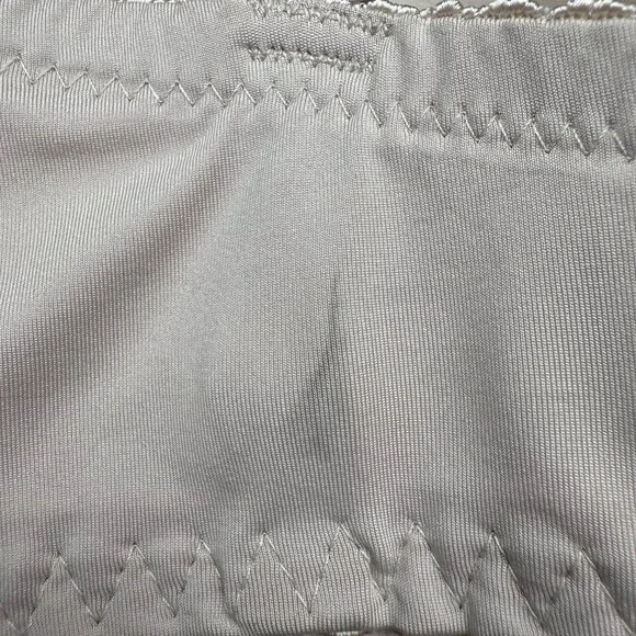 NWT Women's RENE ROFE Lightly Padded‎ Lace Underwire Bra #B27095 | Size 36DD - Picture 7 of 7